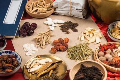 中藥飲片與成藥 傳統與現代的智慧融合